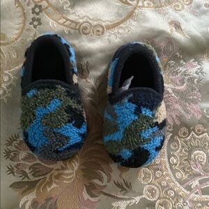 Camouflage Fuzzy Slippers